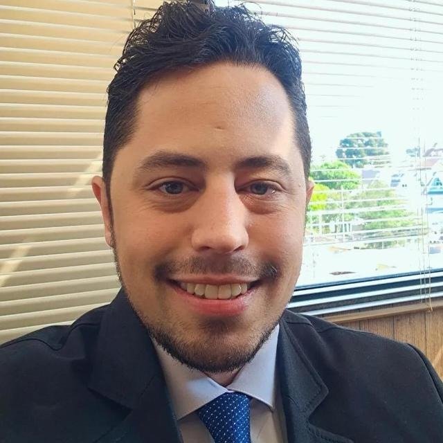 Dr. Vinicius Ribeiro Zimmermann — Advogado Criminalista em Curitiba